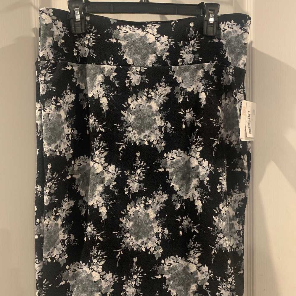 Lularoe Cassie Skirt NWT